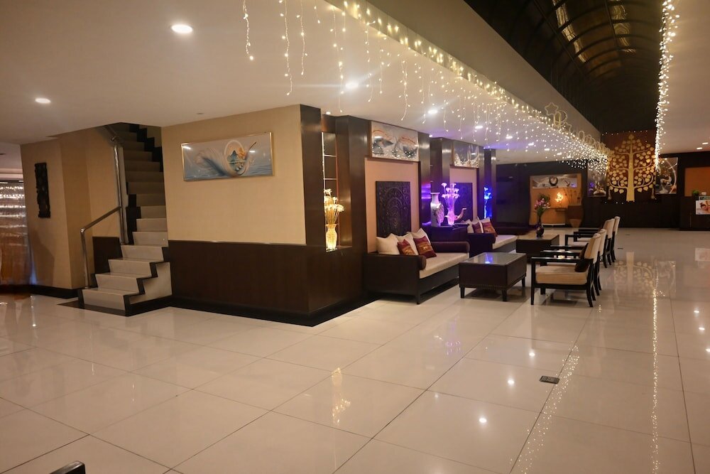 Фото Boss Suites Nana Hotel