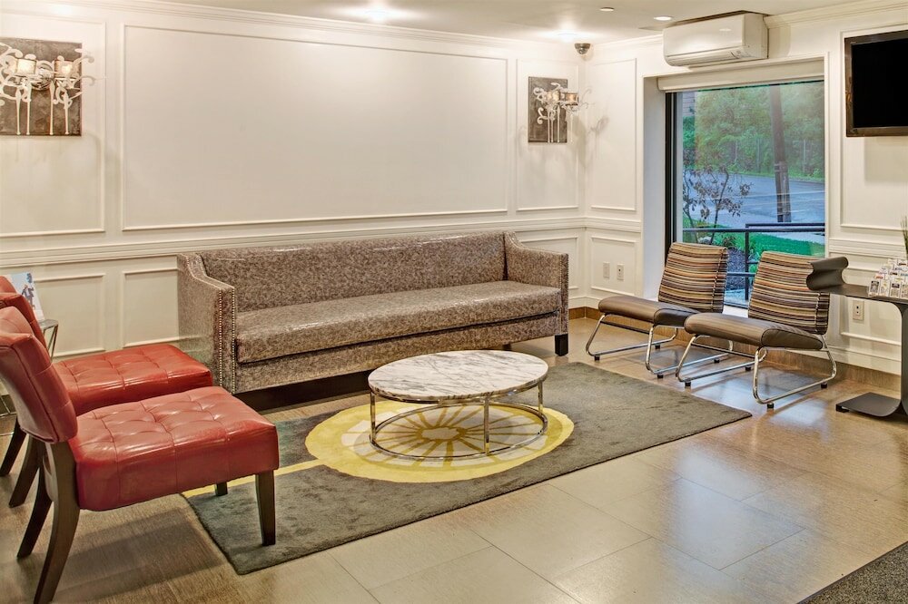 Фото Ramada by Wyndham Staten Island