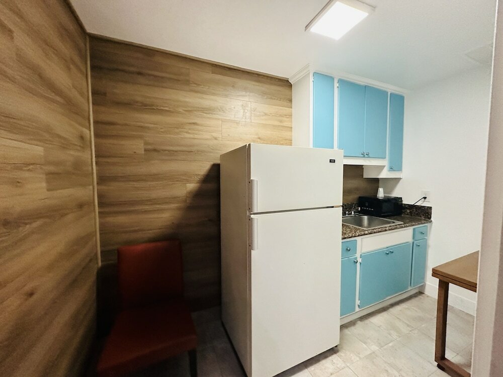 Фото Casa Blanca Inn & Suites