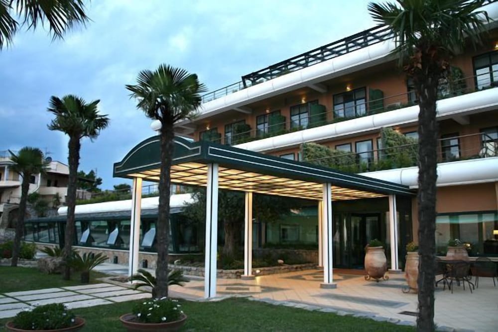 Фото Hotel Gli Dei