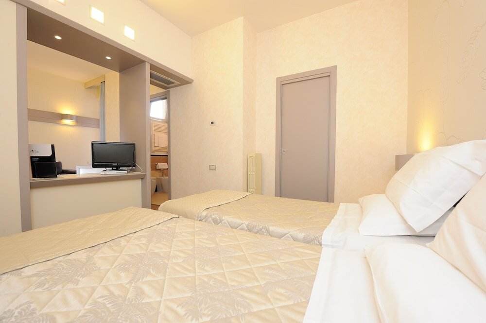 Фото Hotel Frate Sole