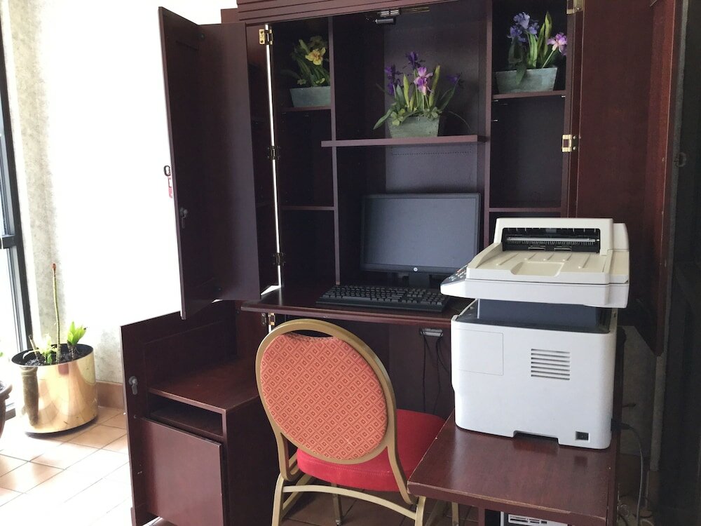 Фото Americas Best Value Inn & Suites St. Louis, St. Charles Inn