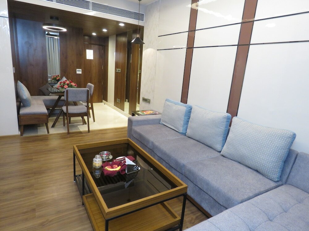 Фото Lords Plaza, Surat