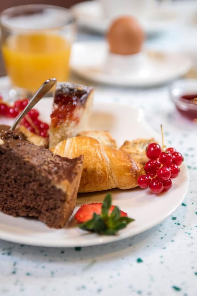 Фото Hotel Canada