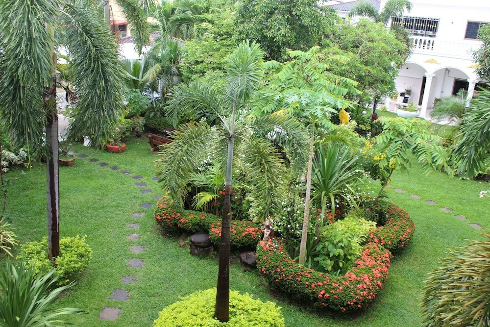 Фото White Elephant Resort