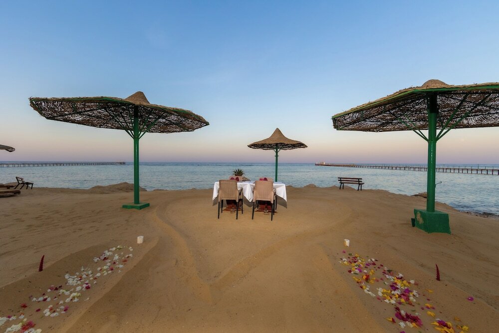 Фото Flamenco Beach and Resort