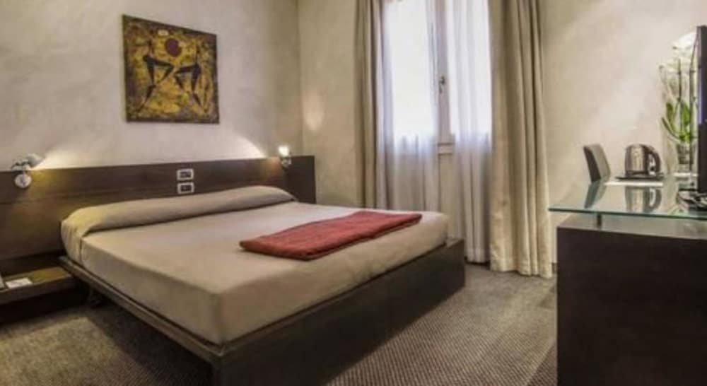 Фото Hotel Accademia