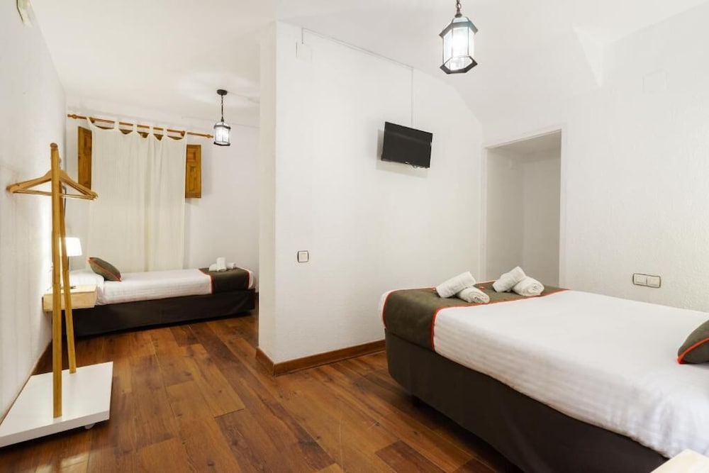 Фото Oyo Hostal Austria