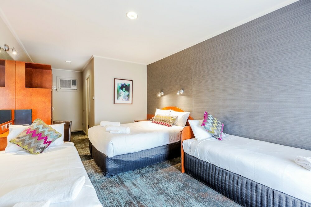 Фото Tonsley Hotel