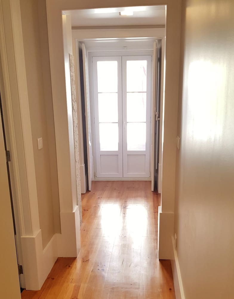 Фото Lisbon Five Stars Apartments - Bica 246