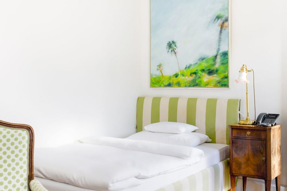 Фото Schlossberghotel - Das Kunsthotel