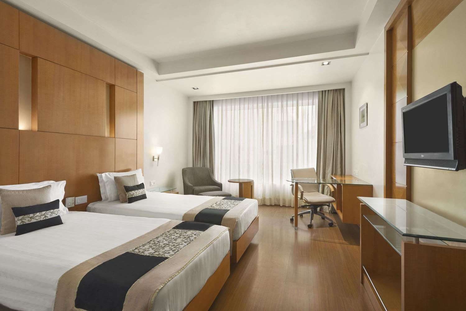 Фото Ramada by Wyndham Jaipur