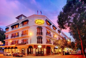 Гостиница The Jesselton Hotel
