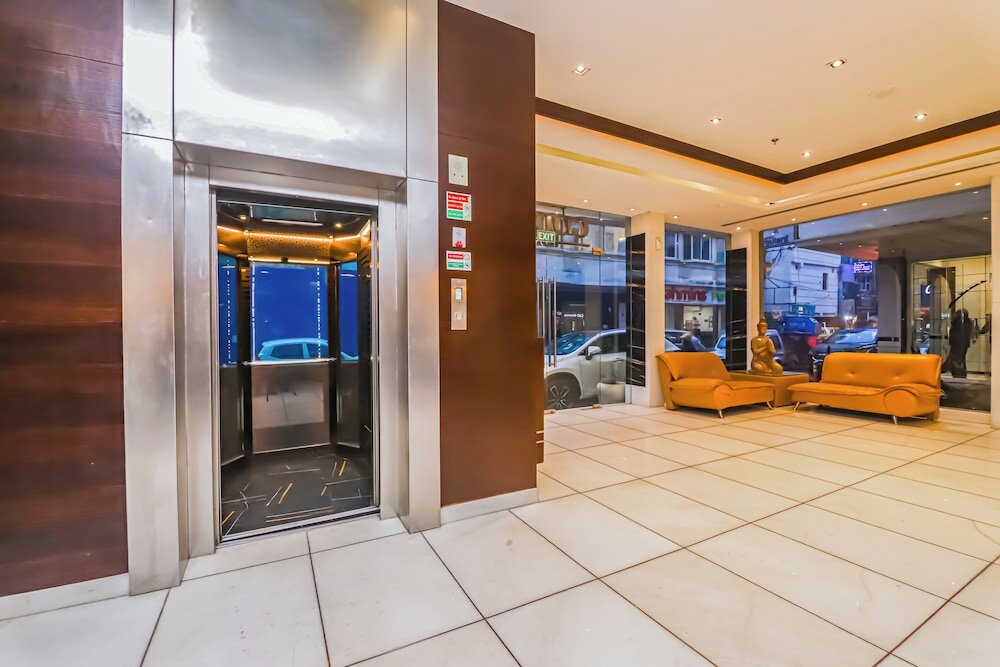 Фото Hotel Godwin Deluxe