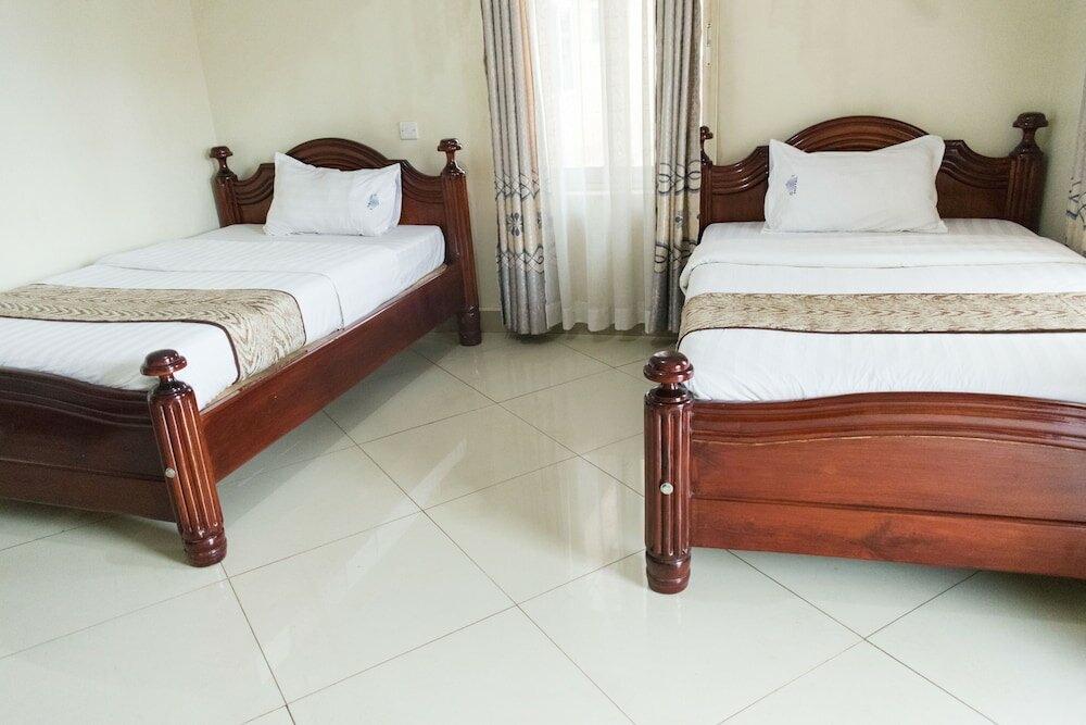 Фото G One Hotel