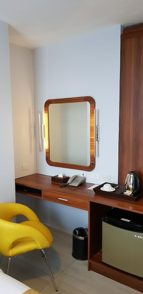 Фото One Central Hotel