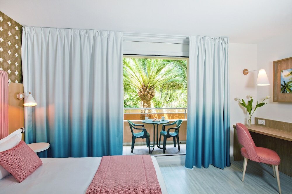 Фото Nice Promenade Residhome Aparthotel