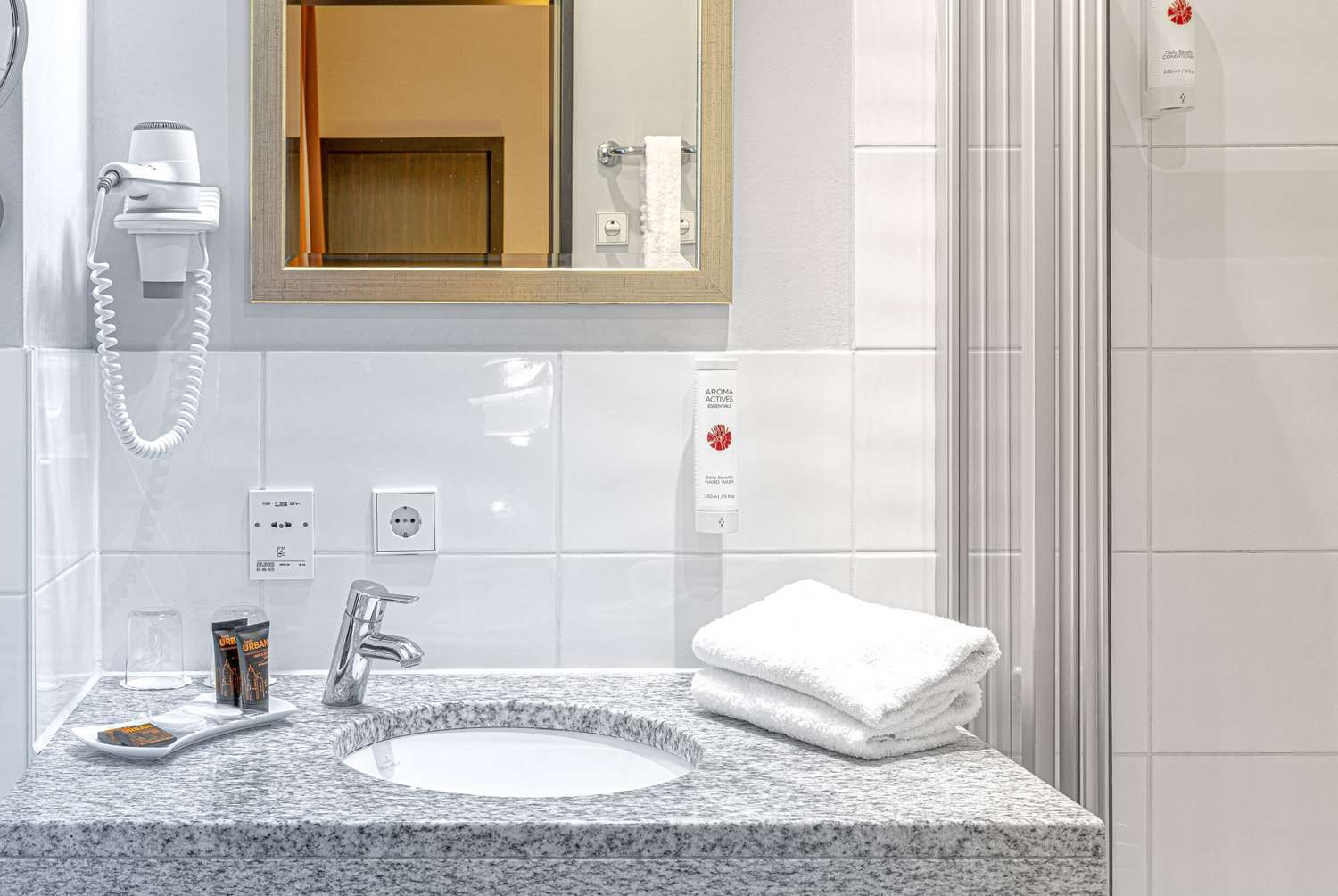 Фото Ramada by Wyndham Frankfurt Central Station