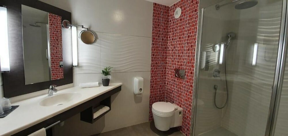 Фото The Originals Boutique, Hotel La Chaussairie, Rennes