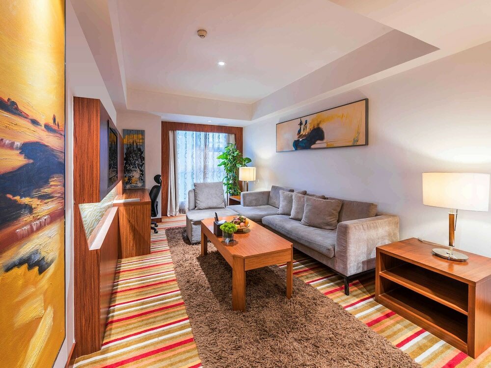 Фото Novotel Zhengzhou Convention Centre Hotel