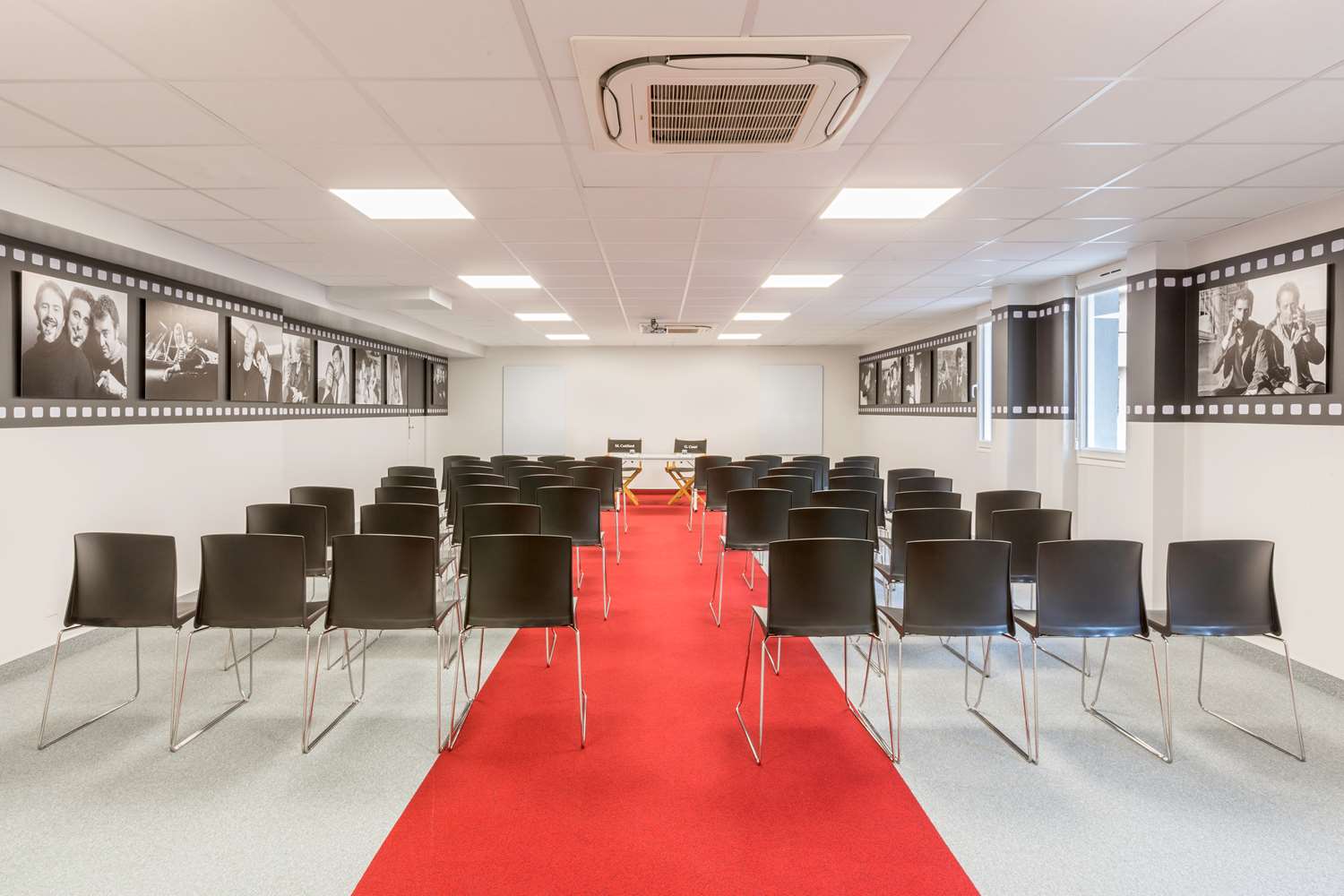 Фото Moxy Annecy