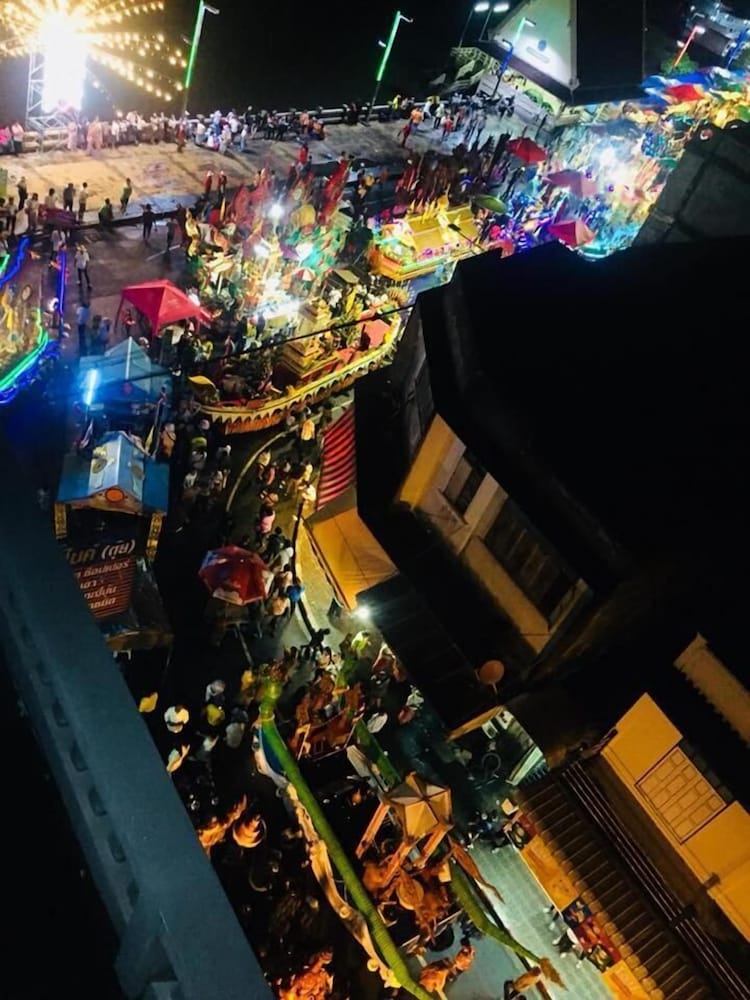 Фото The Port Hostel by Suwatchai