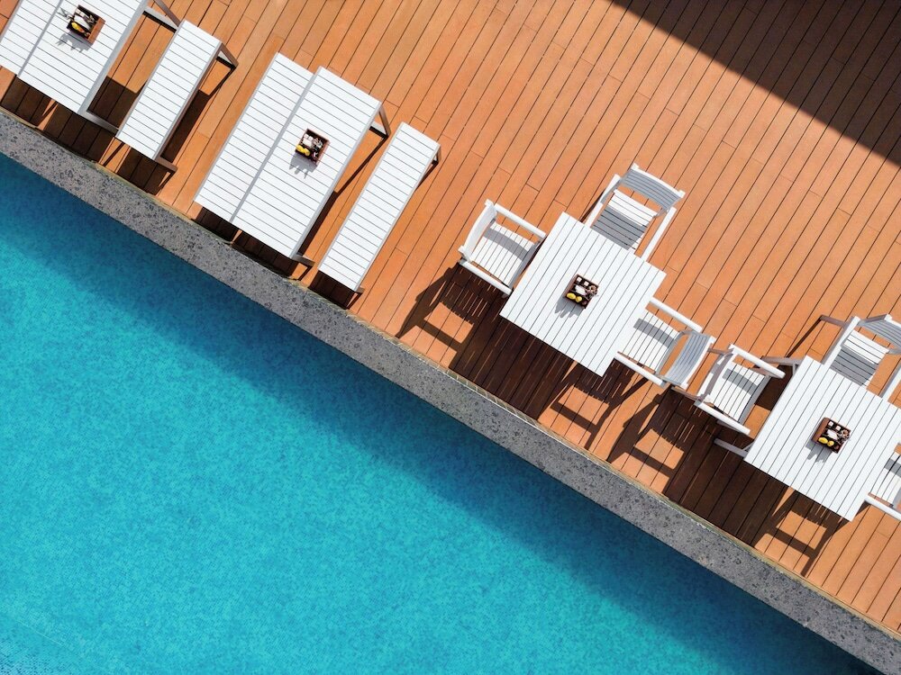 Фото Novotel Guwahati Gs Road Hotel