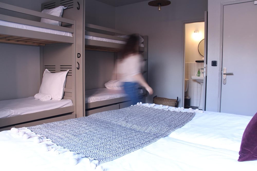 Фото HO36 hostel LYON