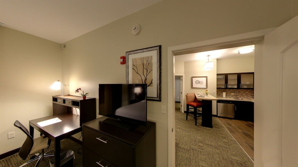 Фото Staybridge Suites Ann Arbor- Univ of Michigan, an Ihg Hotel