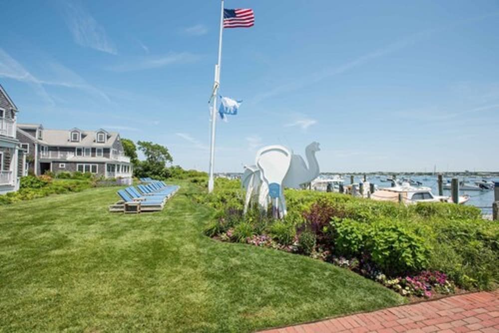 Фото White Elephant Hotel