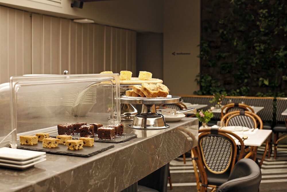 Фото Lozenge Hotel