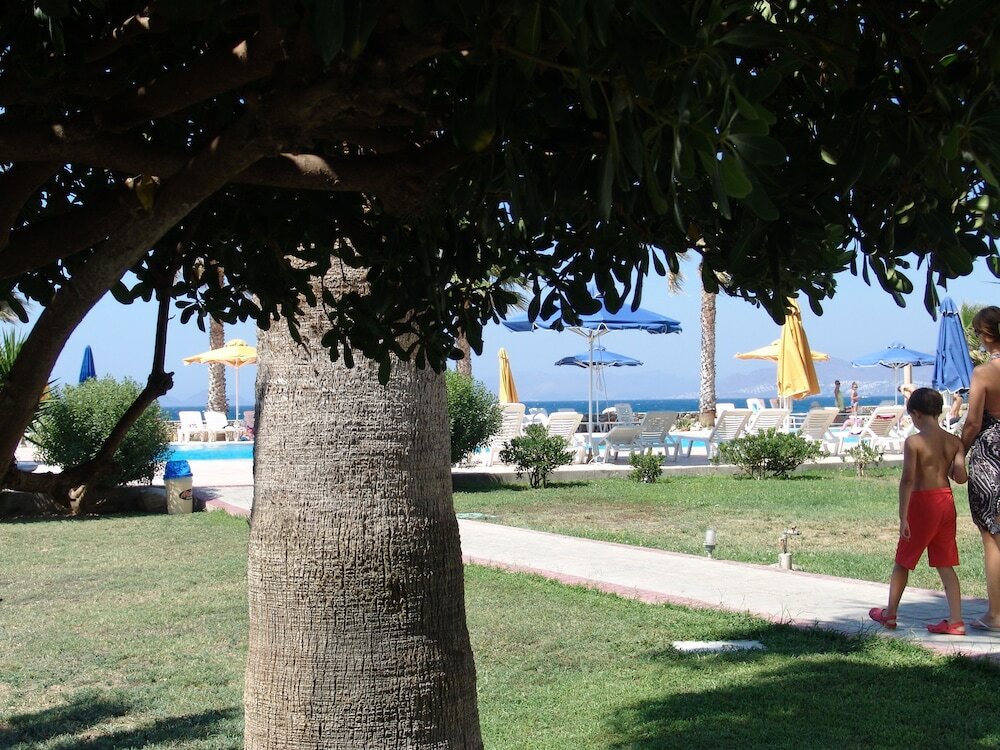 Фото Irina Beach Hotel