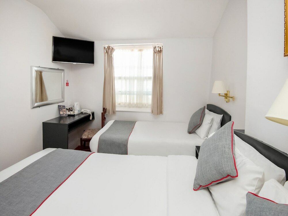 Фото St Georges Hotel Pimlico