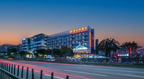 Vienna Hotel Shenzhen - FuYong Metro Station Branch