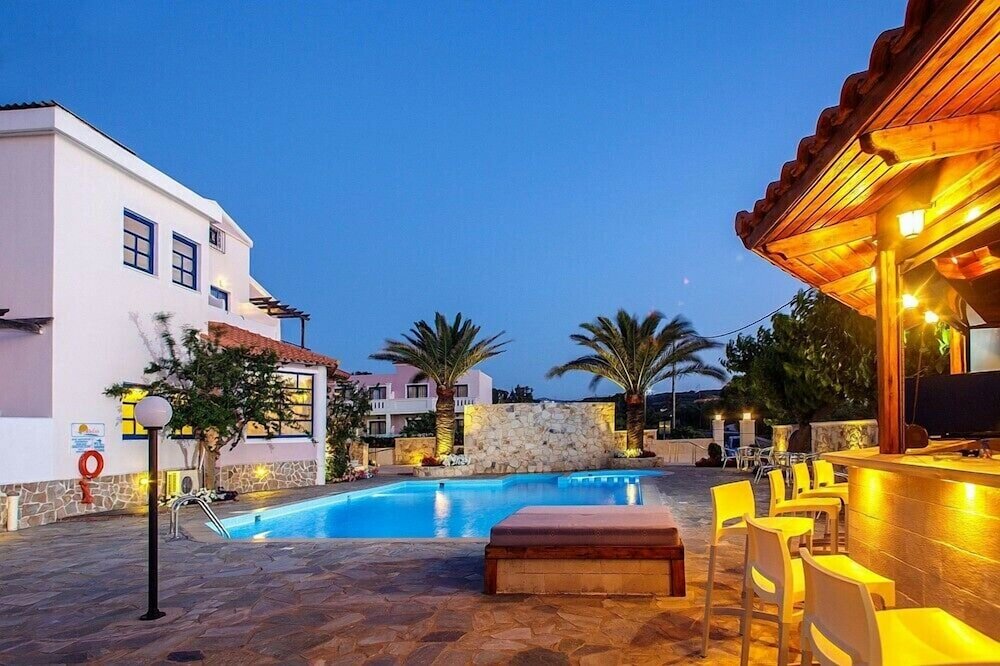 Фото Adelais Hotel