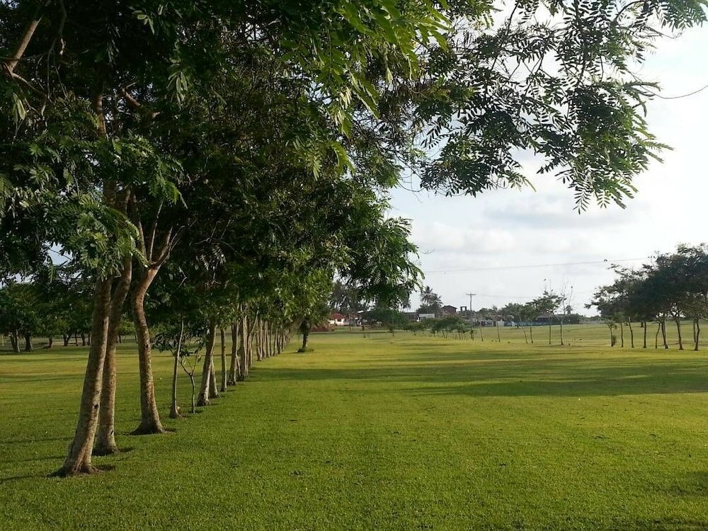 Фото Coconut Grove Beach Resort