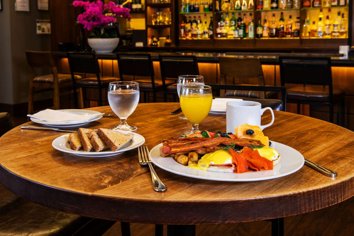 Фото Grand Park Vancouver Airport