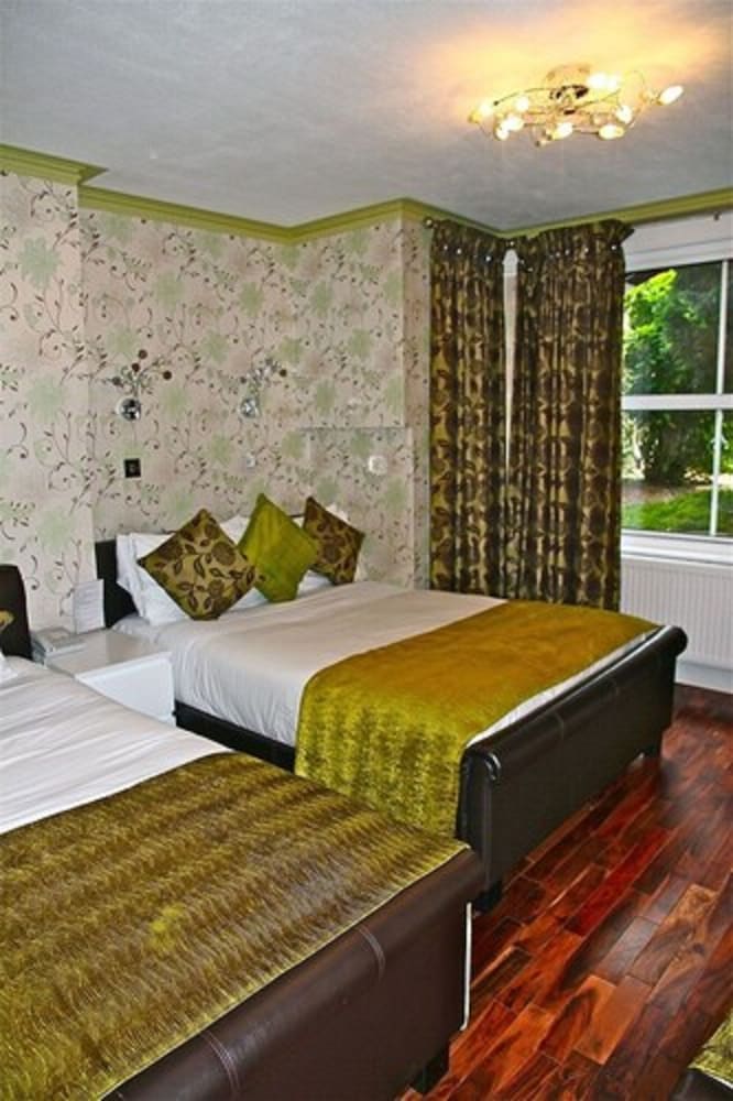 Фото Crompton Guest House