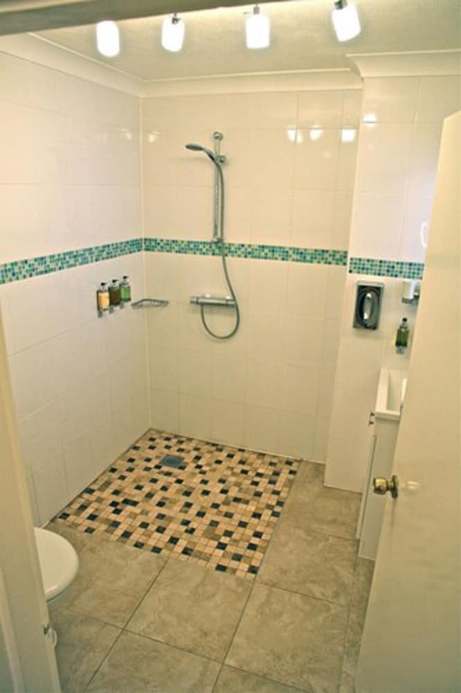 Фото Crompton Guest House