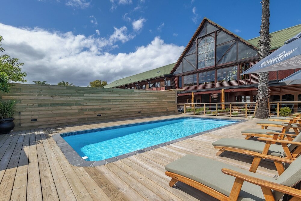 Фото Knysna Log-Inn Hotel