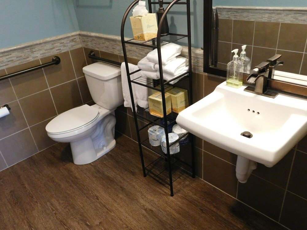 Фото Wave Street Inn