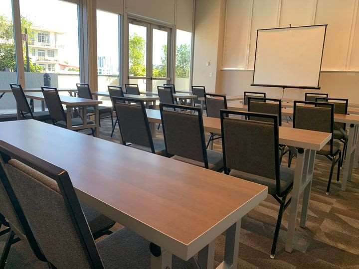 Фото Tru by Hilton Fort Lauderdale Downtown