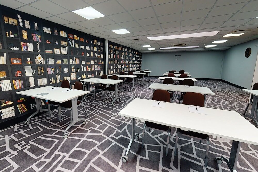 Фото Village Hotel Nottingham