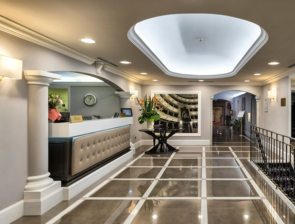 Фото Sina Maria Luigia