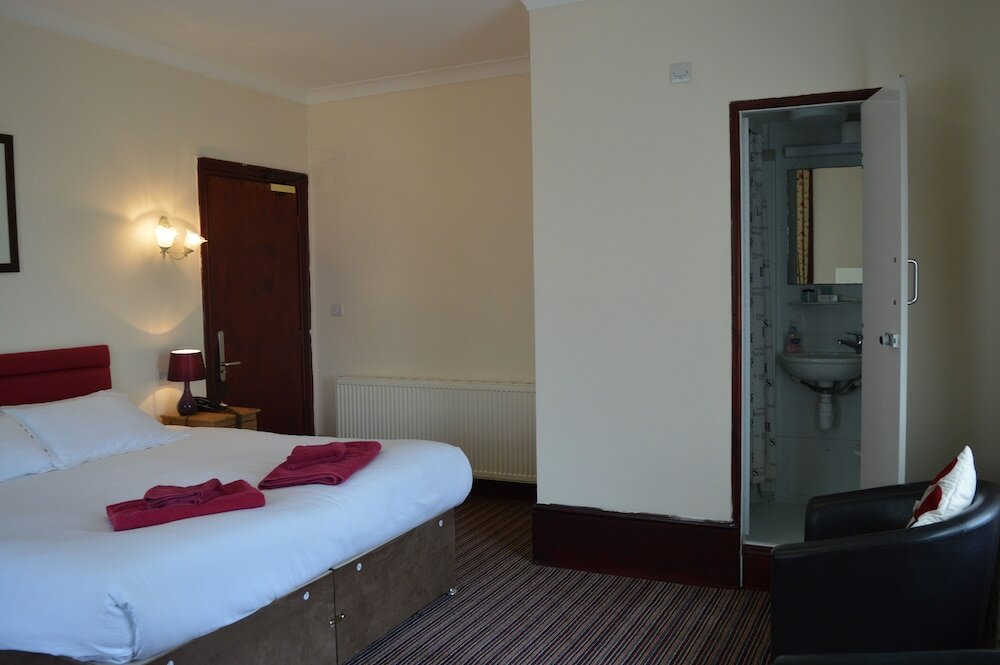 Фото The Globe Hotel