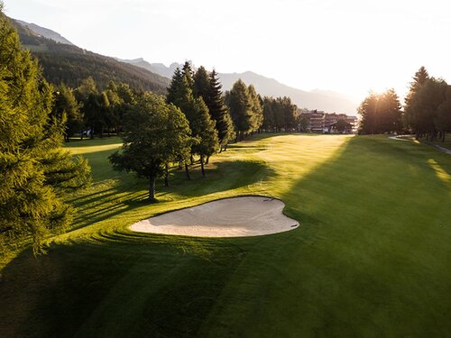 Внешний вид отеля Hotel Royal в Кранс-Монтане, фото 4