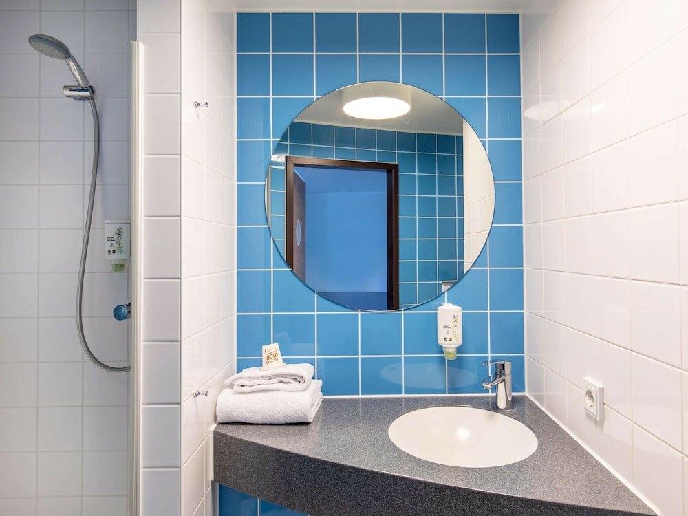 Фото B&b Hotel Hamburg-Wandsbek