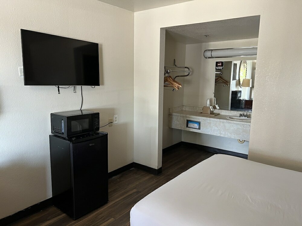 Фото Vagabond Inn Fresno