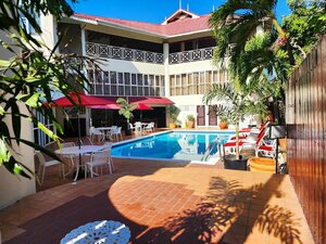 Гостиница Altamont Court Hotel