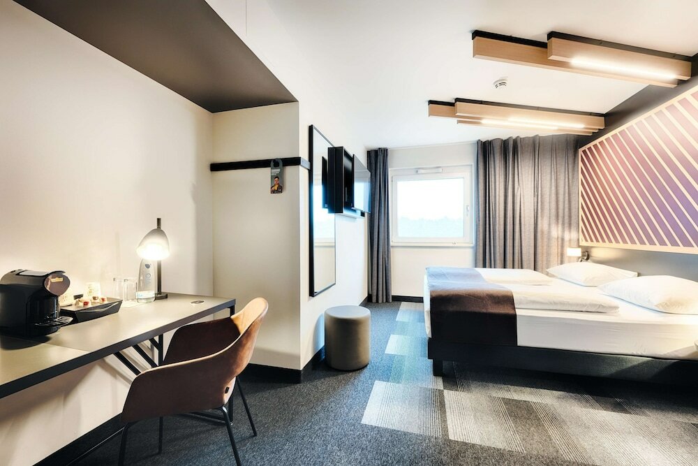 Фото B&b Hotel Wiesbaden